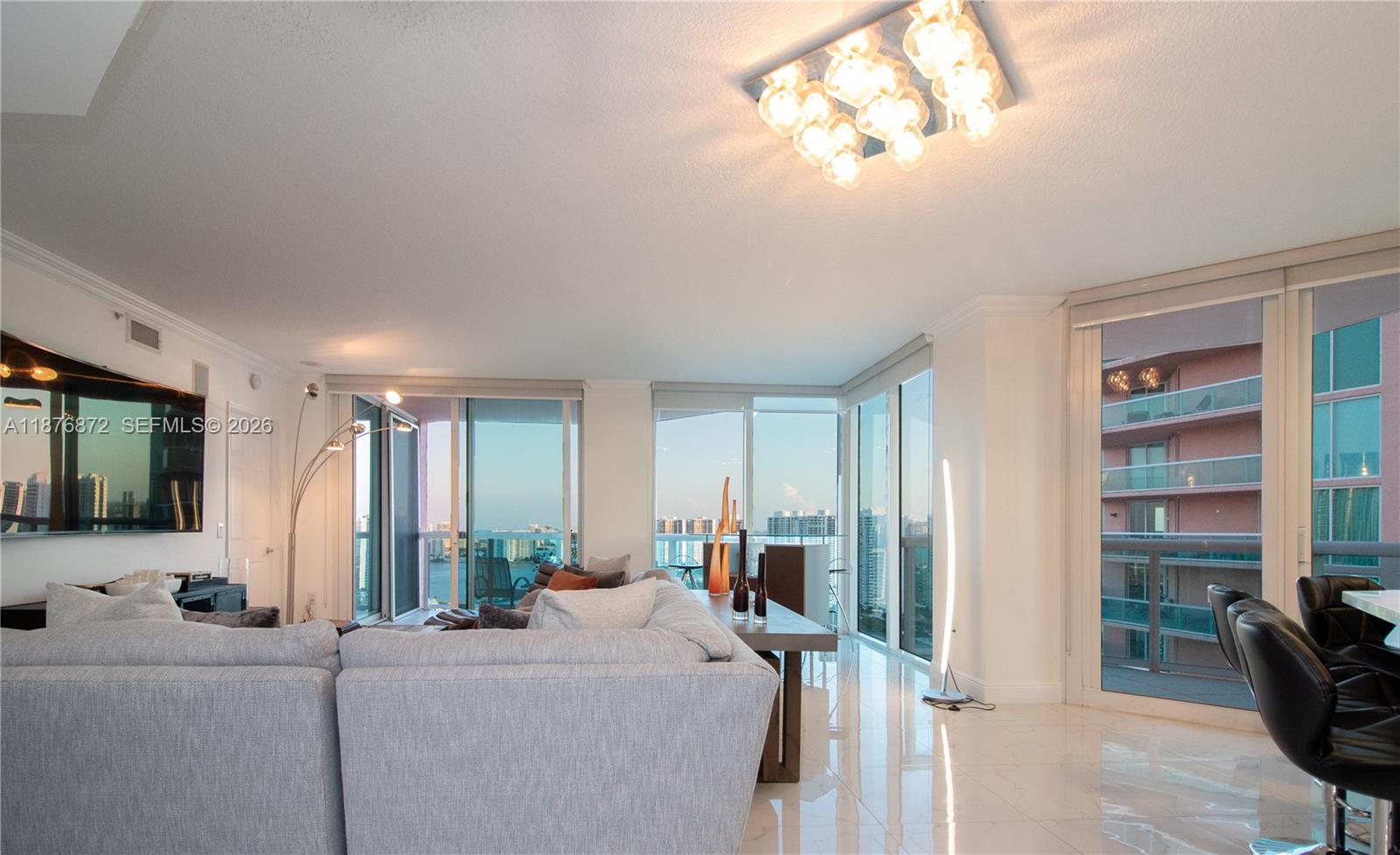 3370 NE 190th St #PH 2909 Aventura, FL 33180