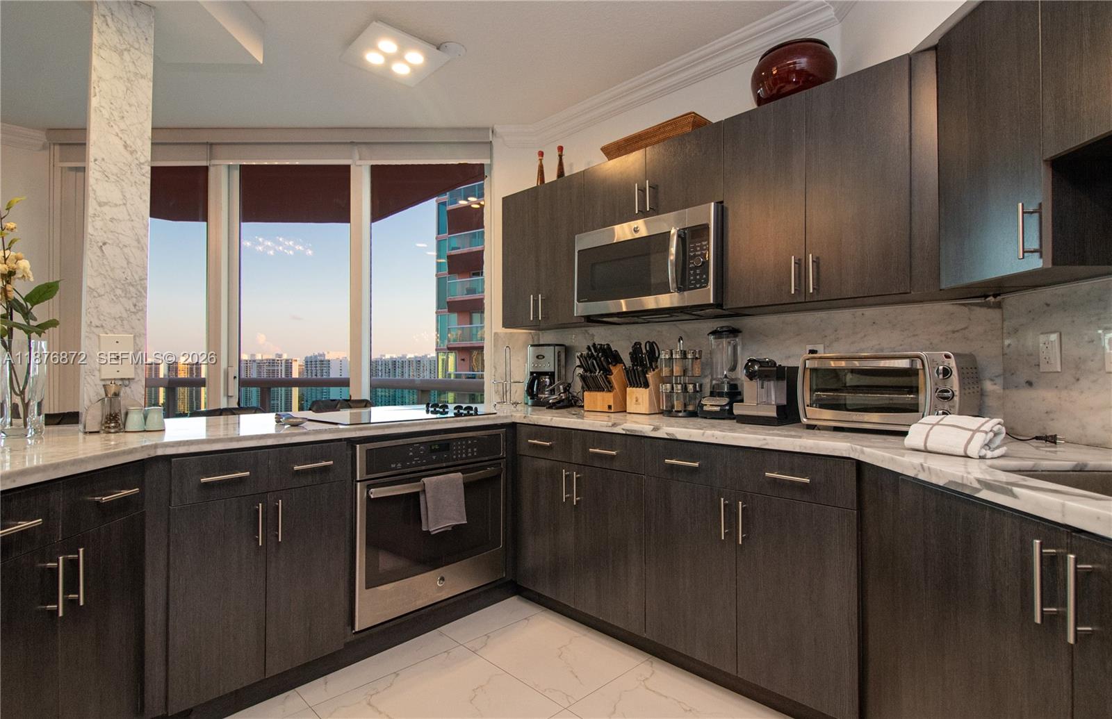 3370 NE 190th St #PH 2909 Aventura, FL 33180