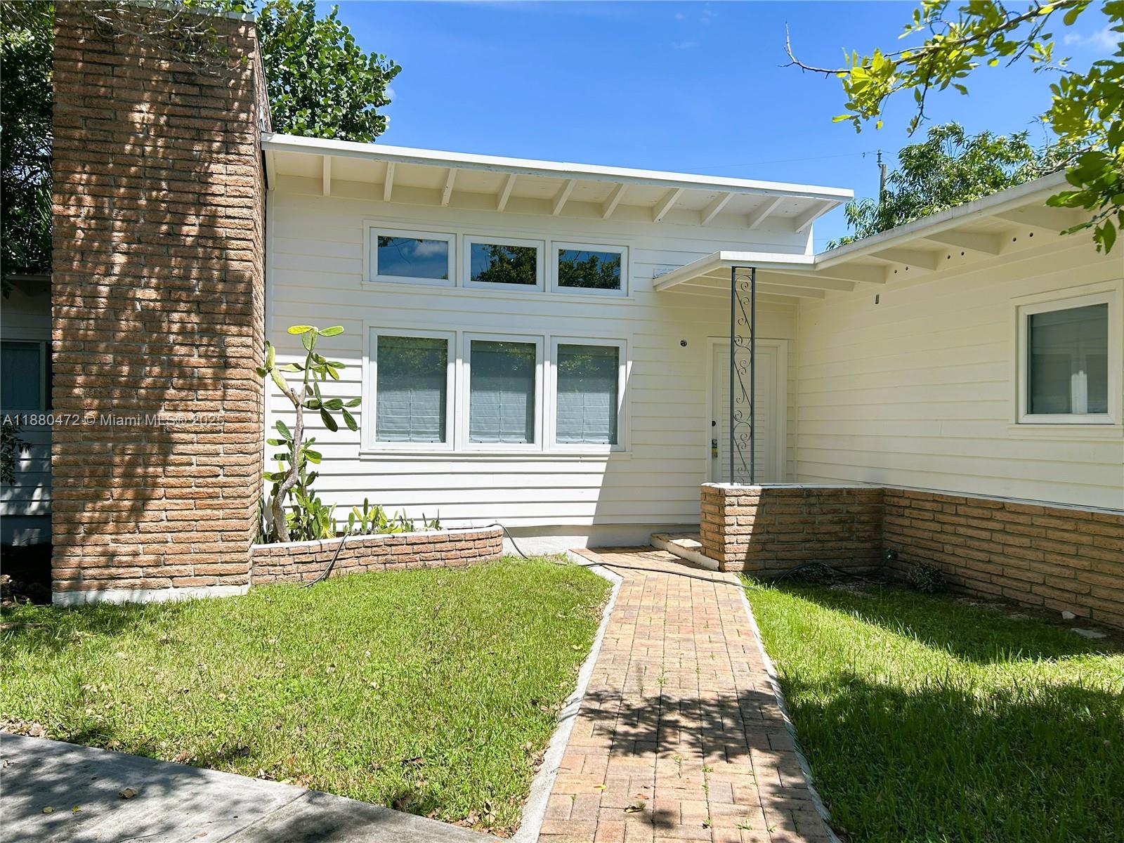 6395 SW 42nd Ter #1