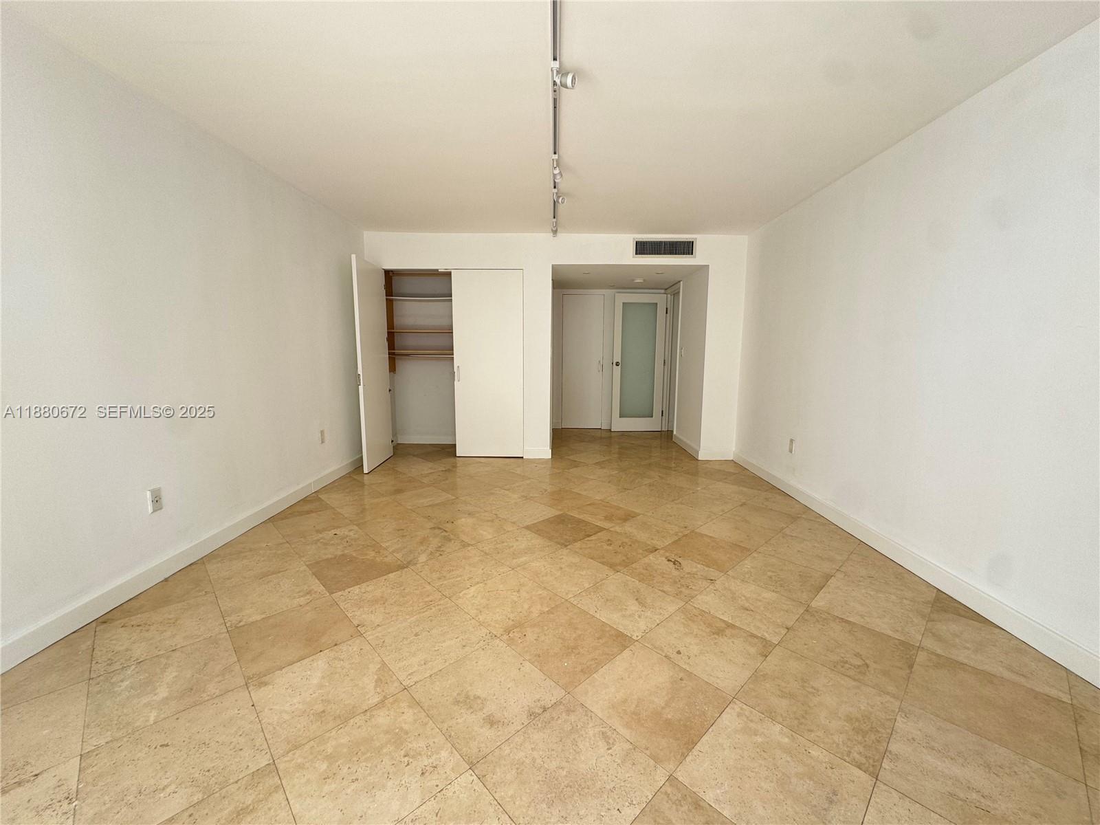 11 Island Ave #2009 Miami Beach, FL 33139