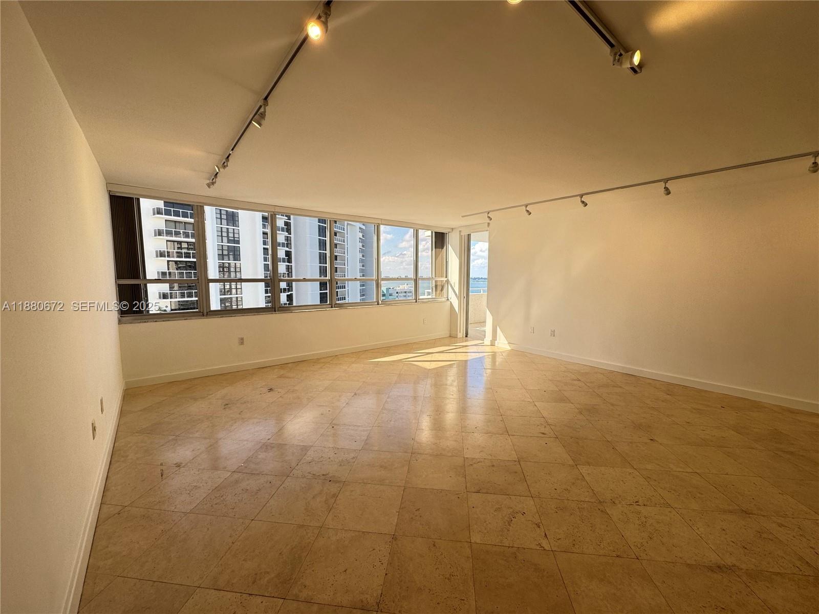 11 Island Ave #2009 Miami Beach, FL 33139