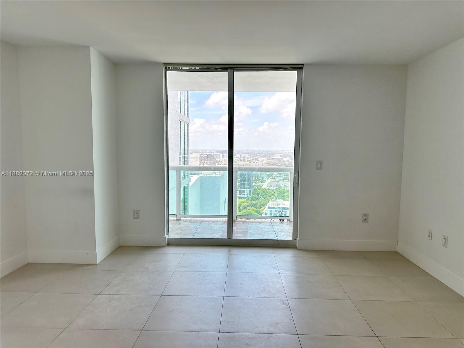 image 1800 Club Condo15