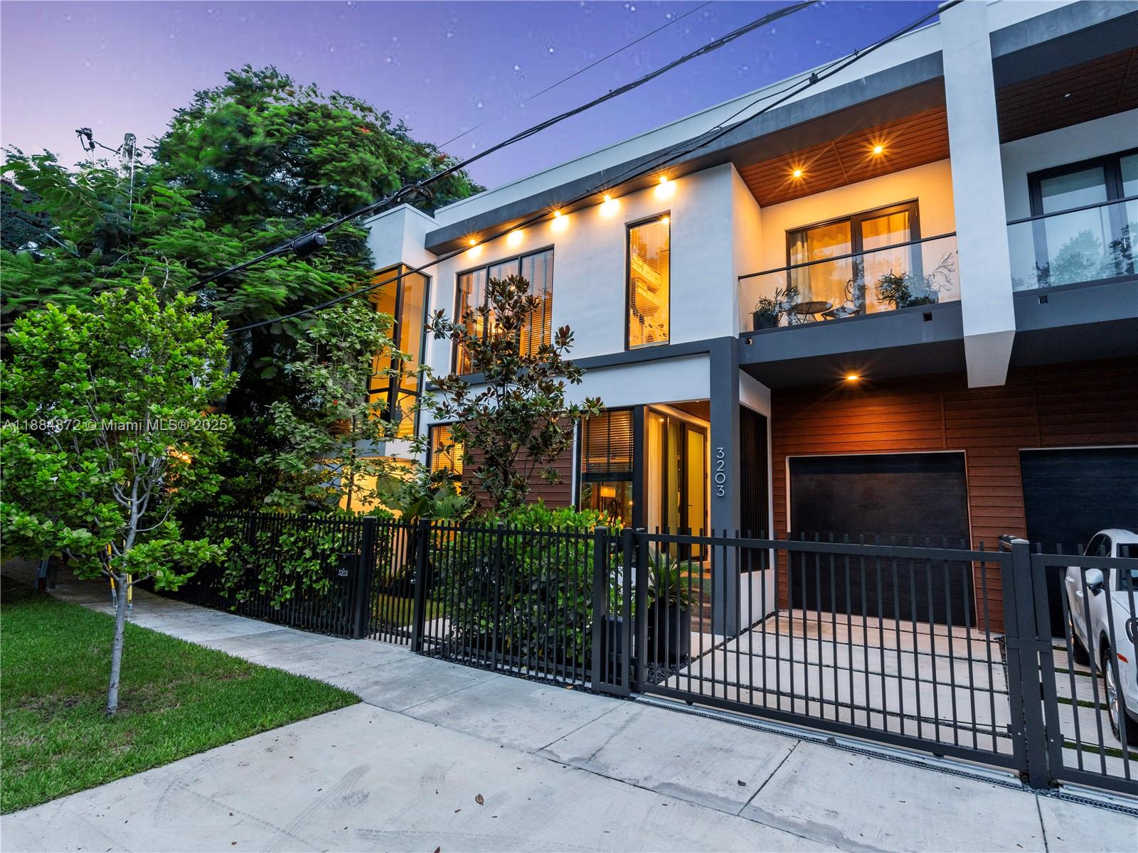 3203 Shipping Ave