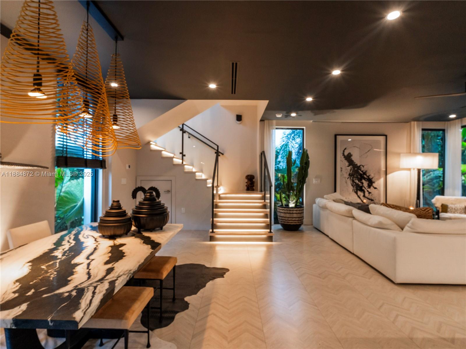 3203 Shipping Ave Miami, FL 33133