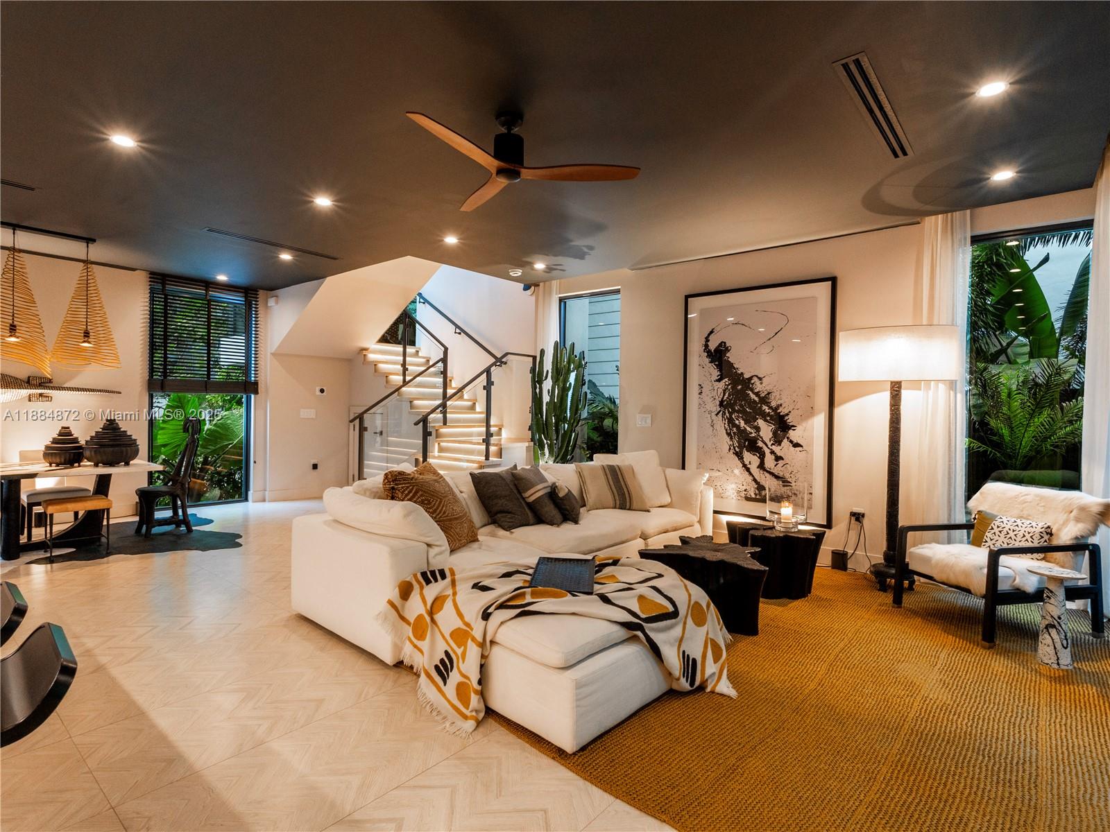 3203 Shipping Ave Miami, FL 33133