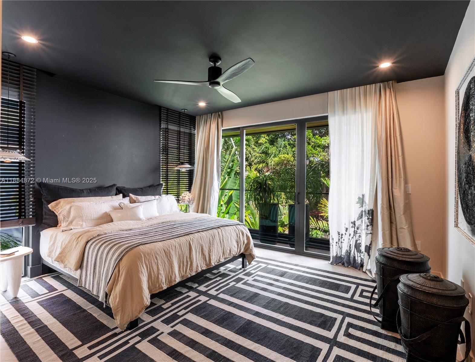 3203 Shipping Ave Miami, FL 33133