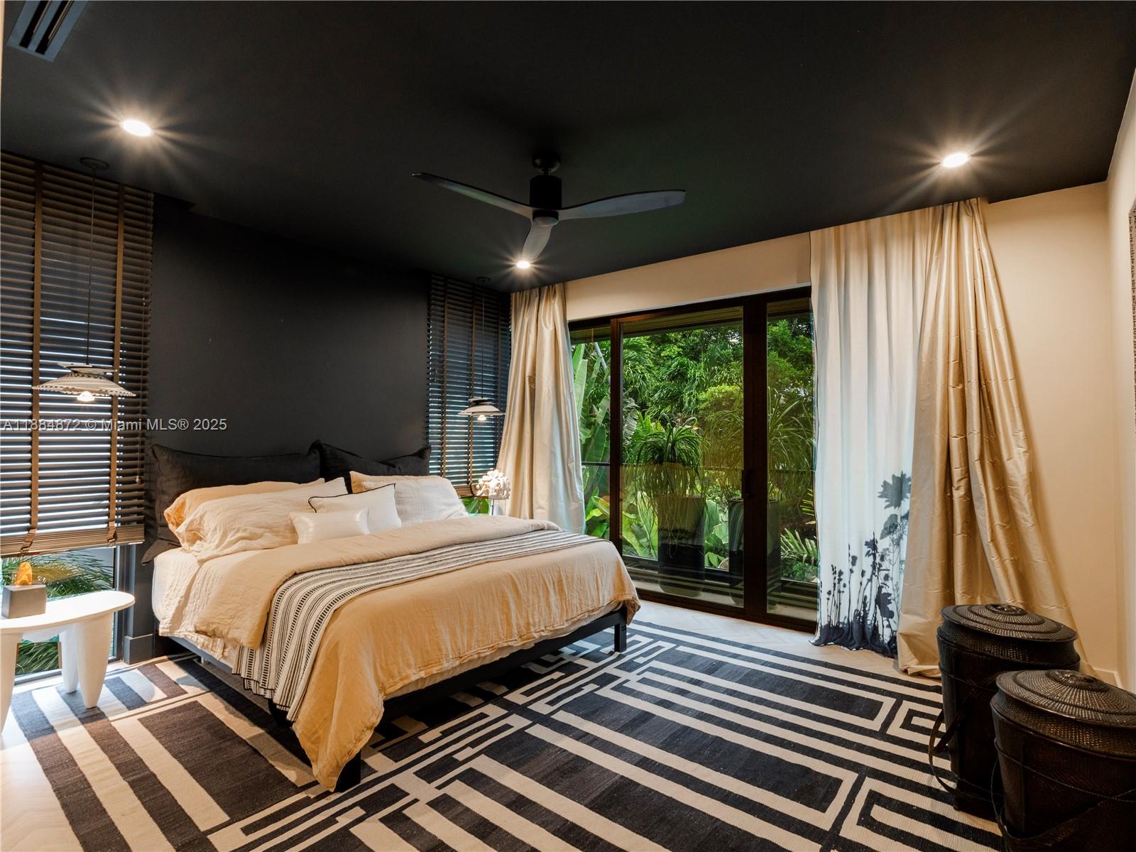 3203 Shipping Ave Miami, FL 33133