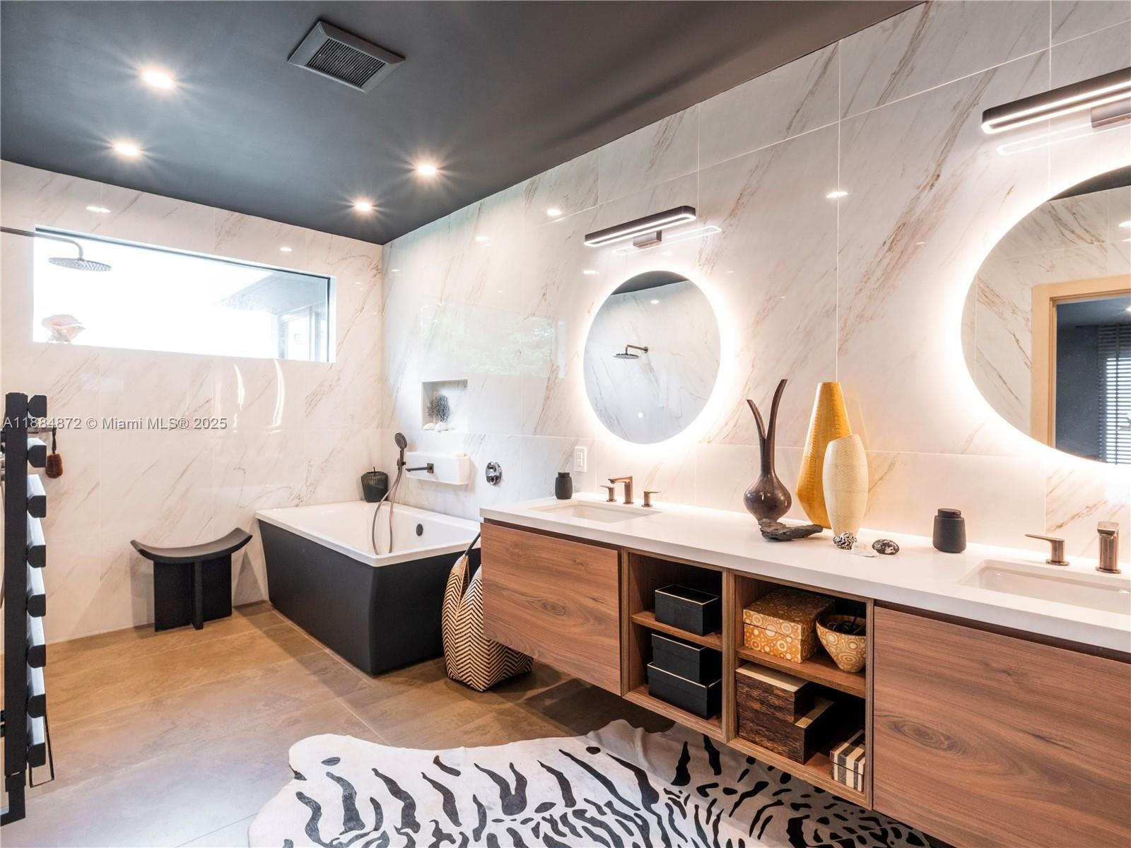 3203 Shipping Ave Miami, FL 33133