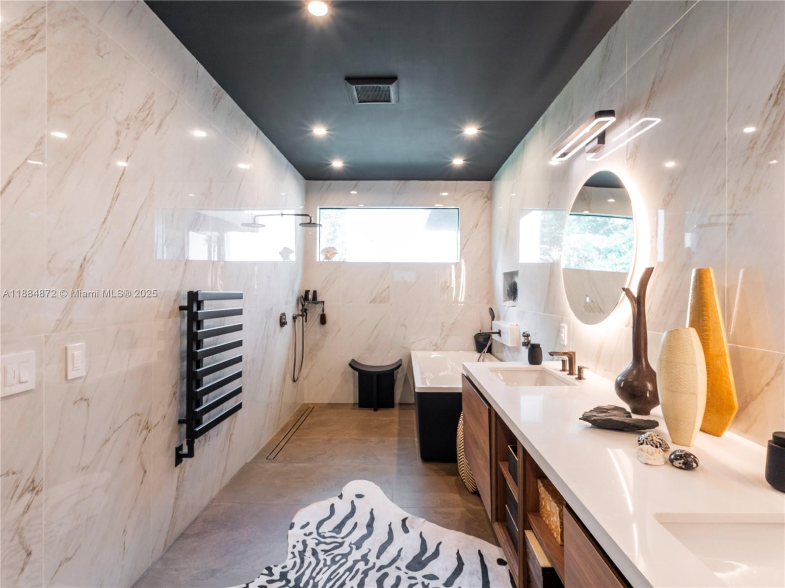 3203 Shipping Ave Miami, FL 33133