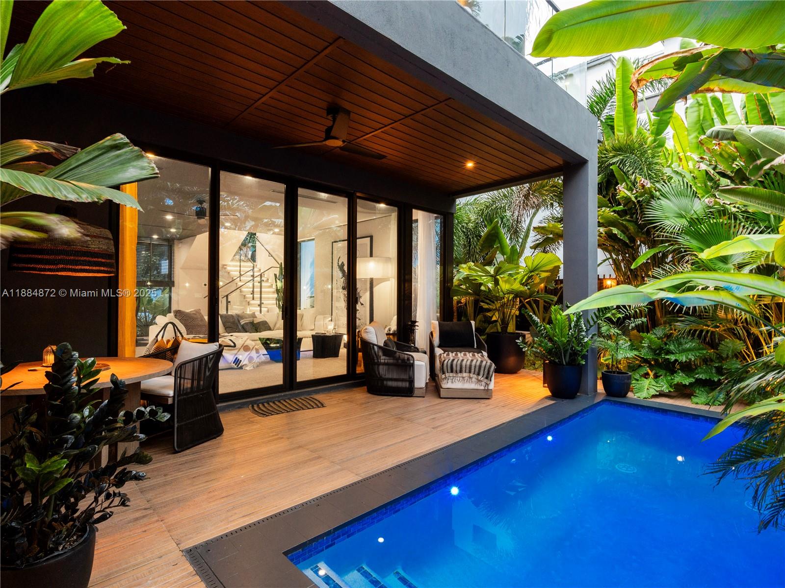 3203 Shipping Ave Miami, FL 33133