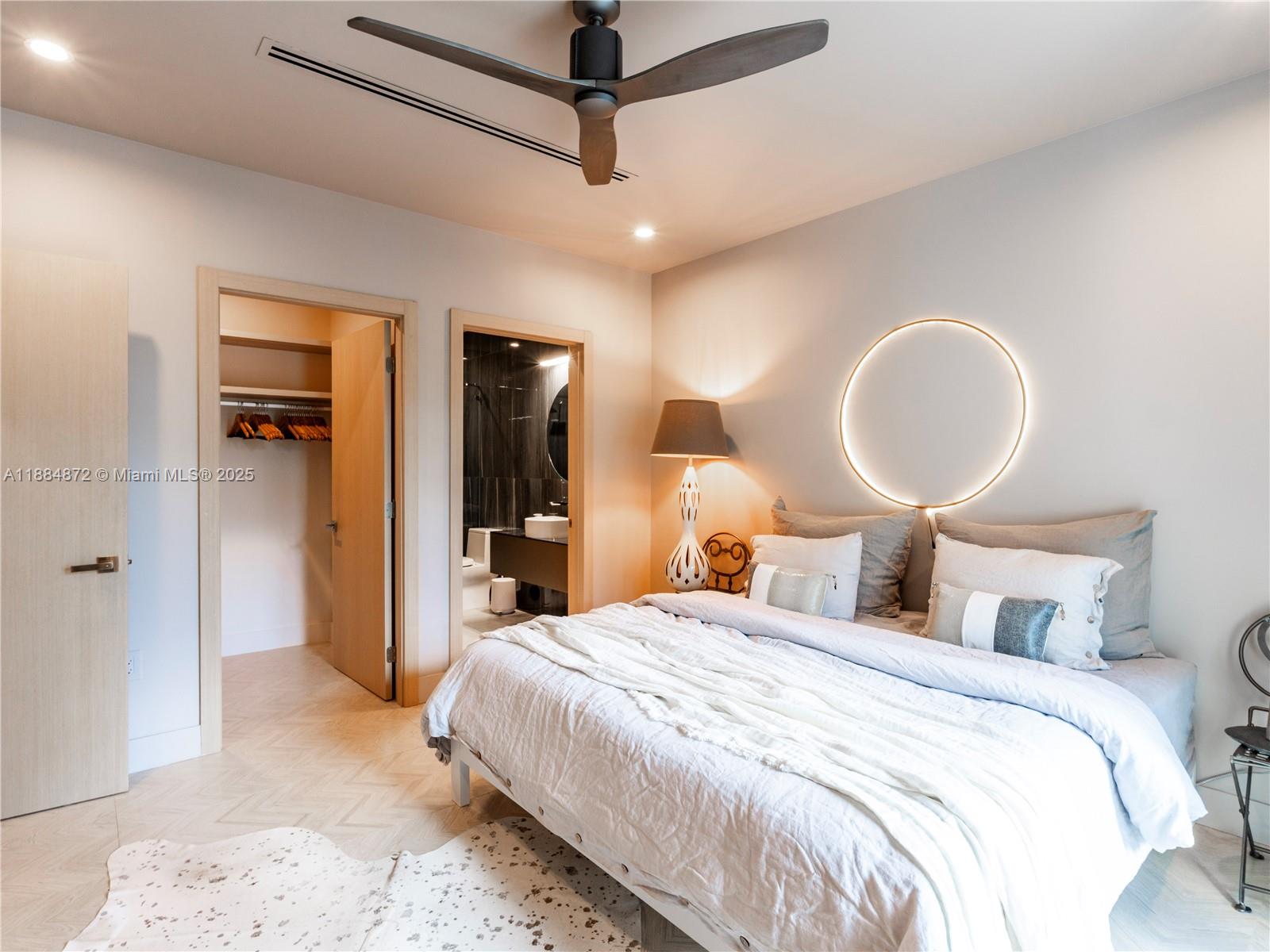 3203 Shipping Ave Miami, FL 33133