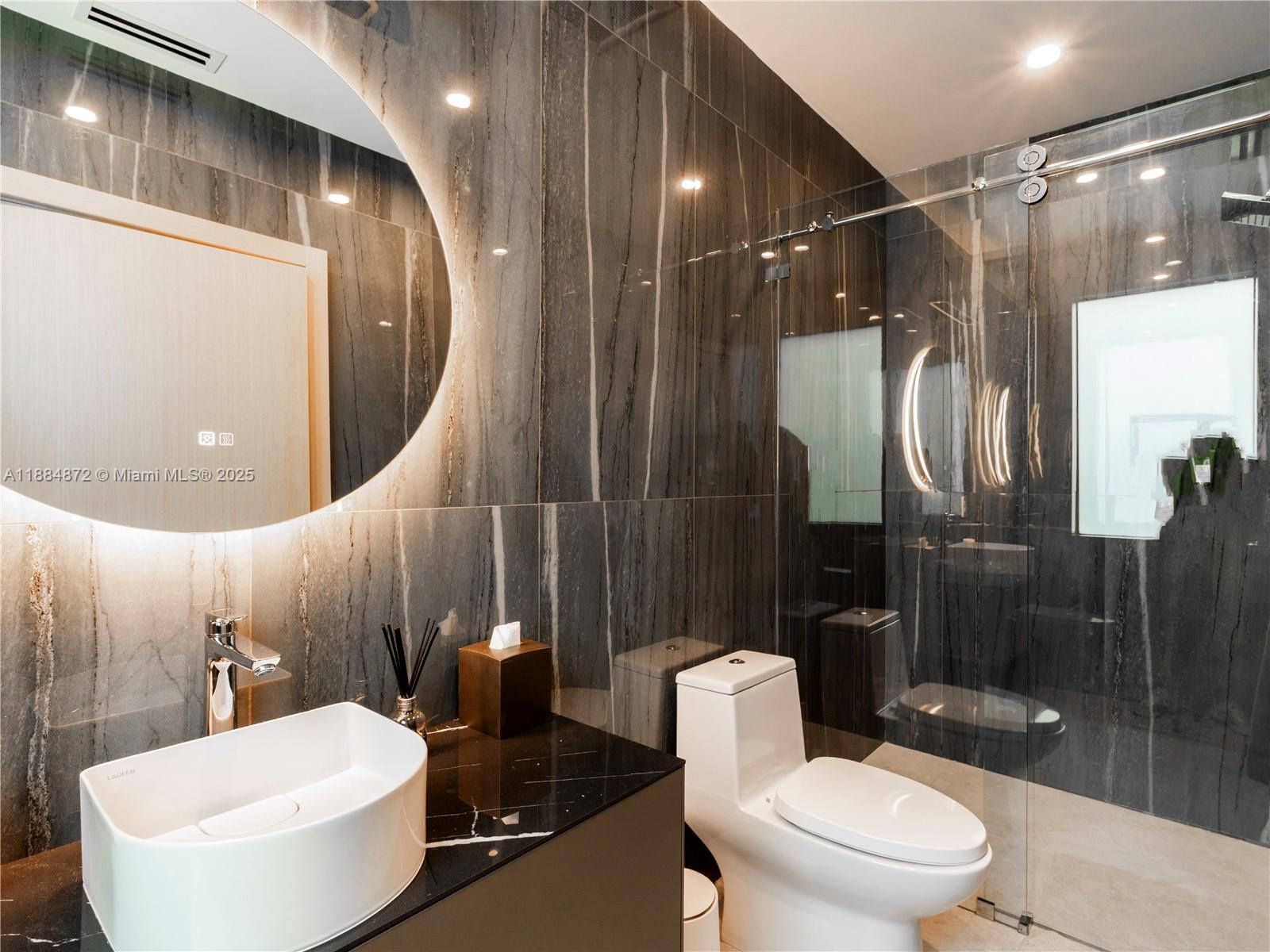 3203 Shipping Ave Miami, FL 33133