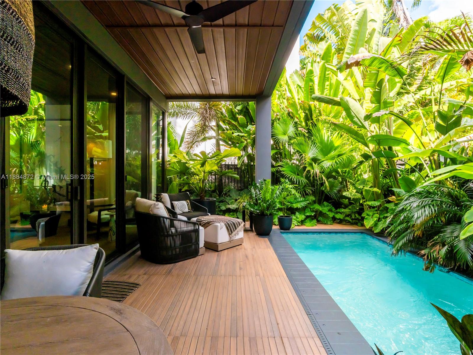 3203 Shipping Ave Miami, FL 33133