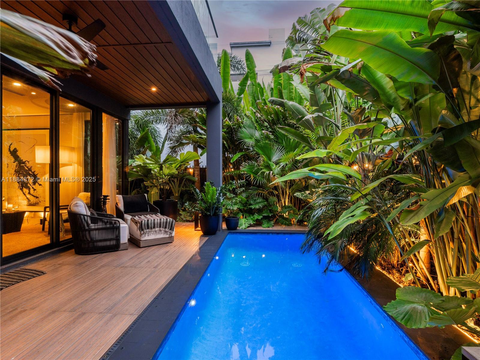 3203 Shipping Ave Miami, FL 33133