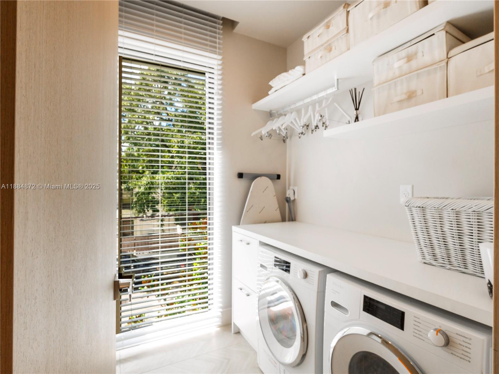 3203 Shipping Ave Miami, FL 33133