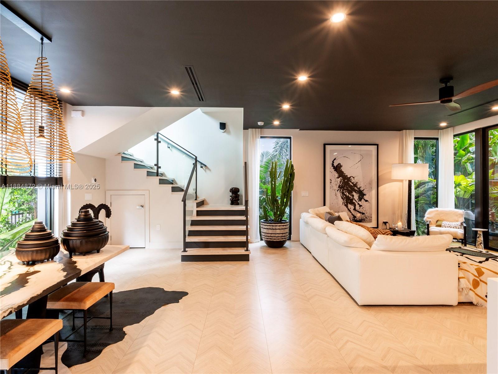 3203 Shipping Ave Miami, FL 33133