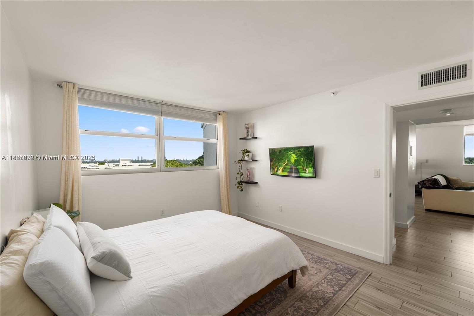 650 NE 64th St #GPH4 Miami, FL 33138