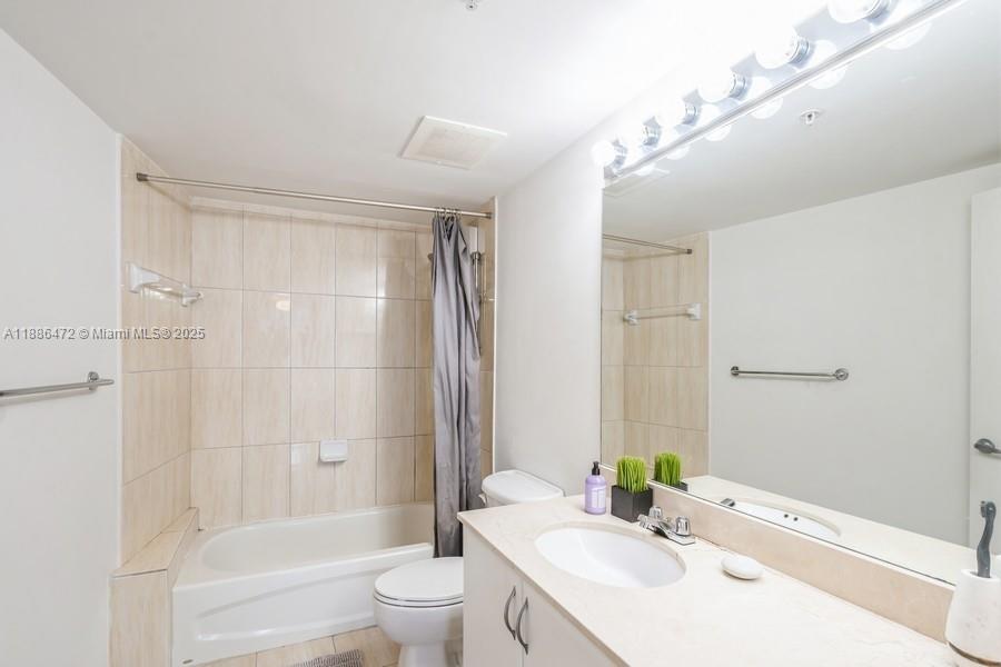 image Opera Tower Condo10