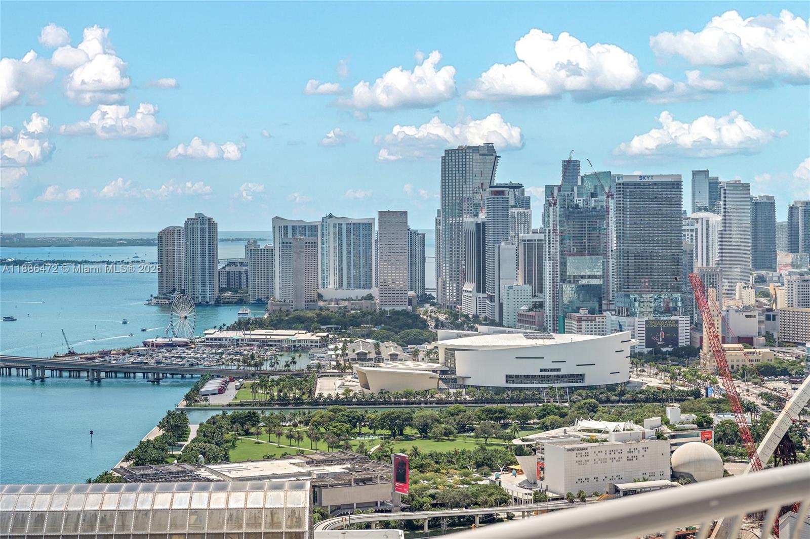 image Opera Tower Condo15