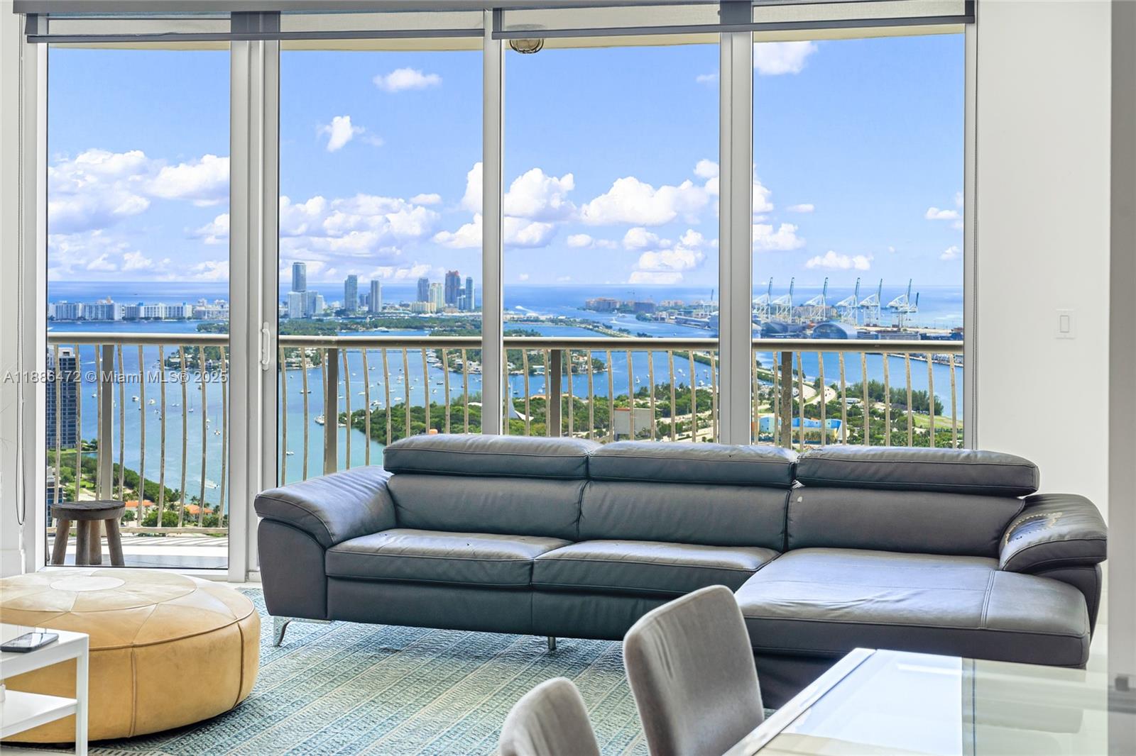 image Opera Tower Condo1