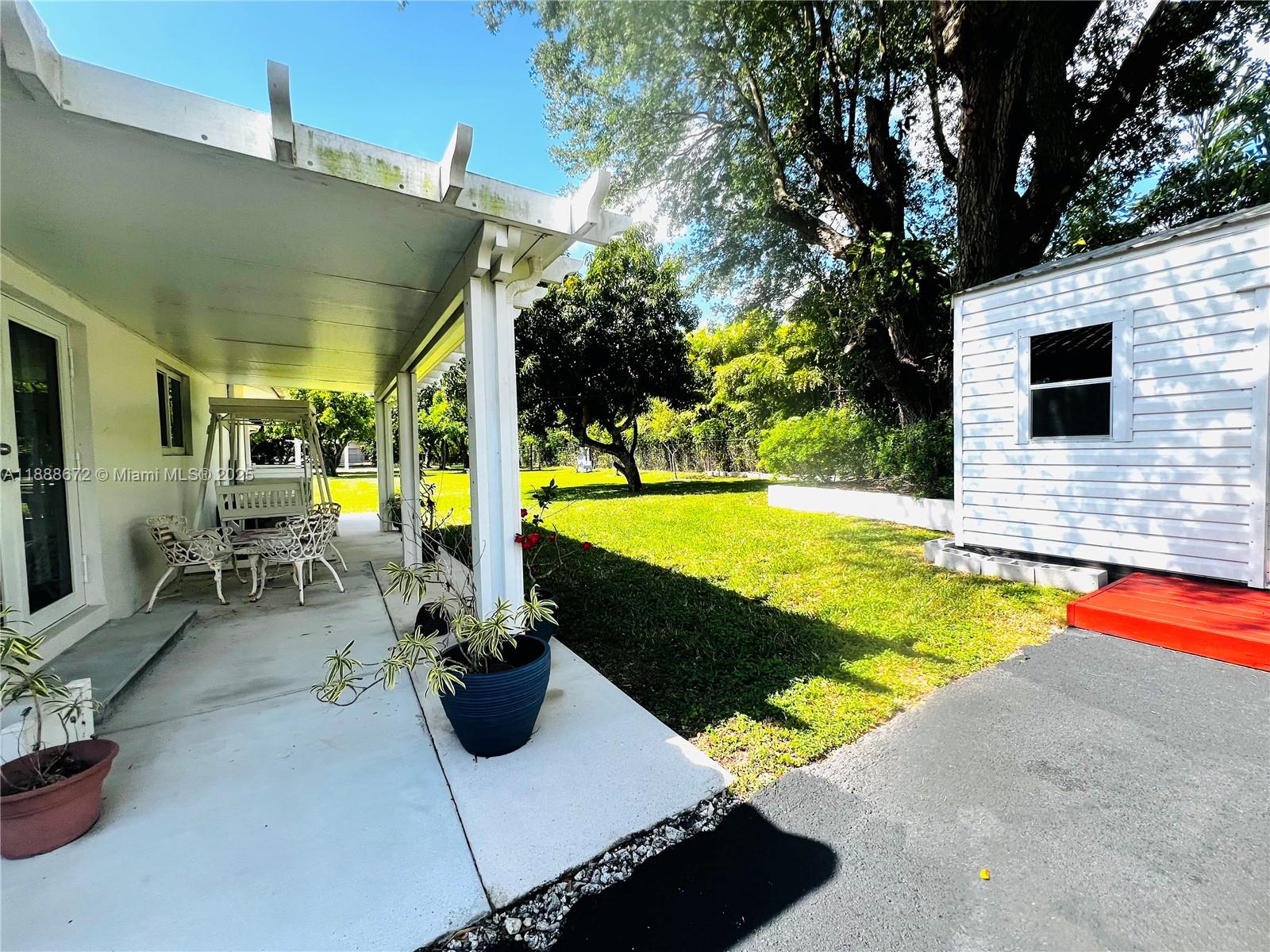 7500 SW 81st Ave Miami, FL 33143