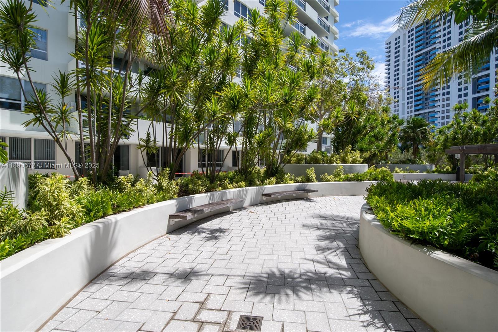 image Flamingo South Beach I Co24