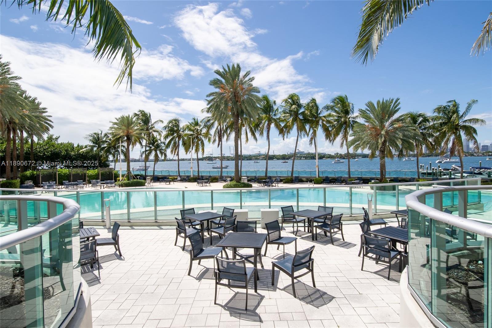 image Flamingo South Beach I Co26