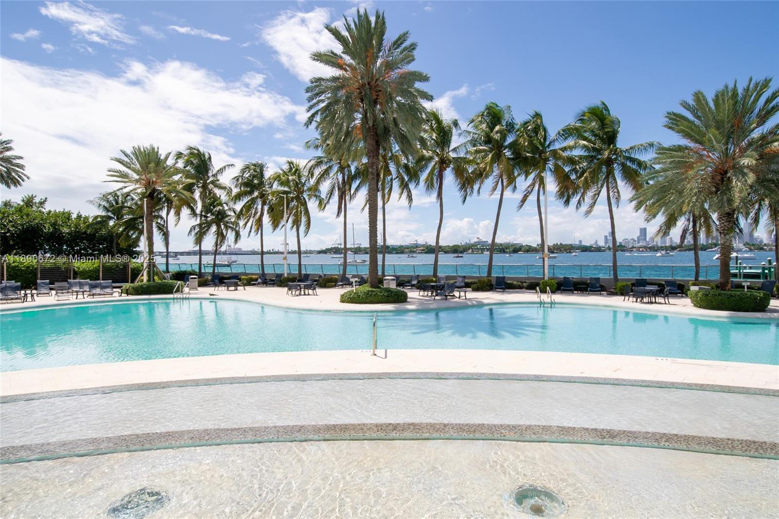 image Flamingo South Beach I Co27