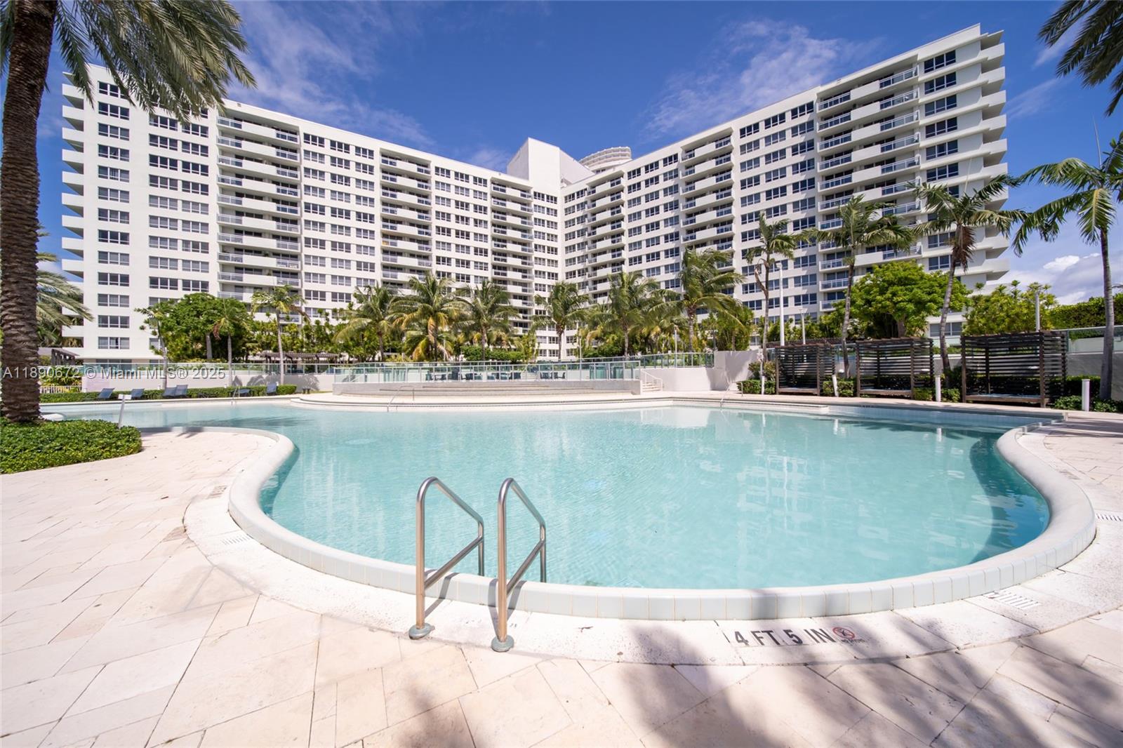image Flamingo South Beach I Co30