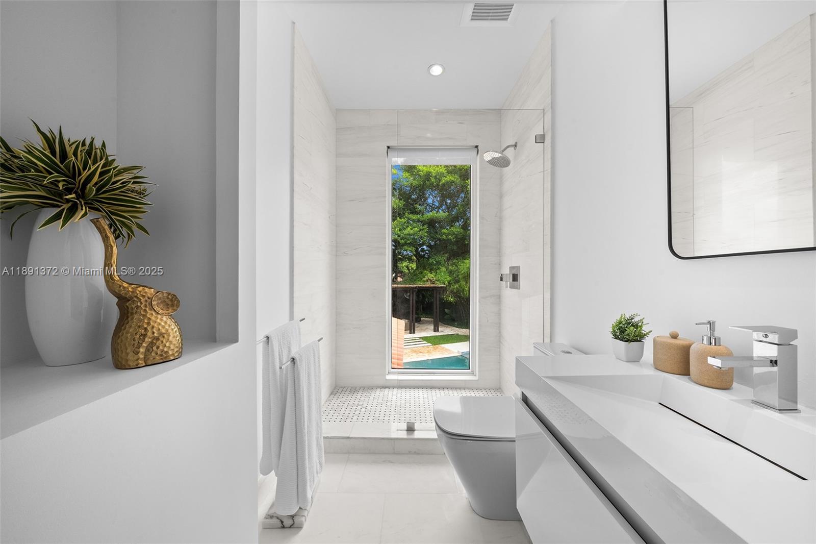 575 Bay Pt Rd Miami, FL 33137