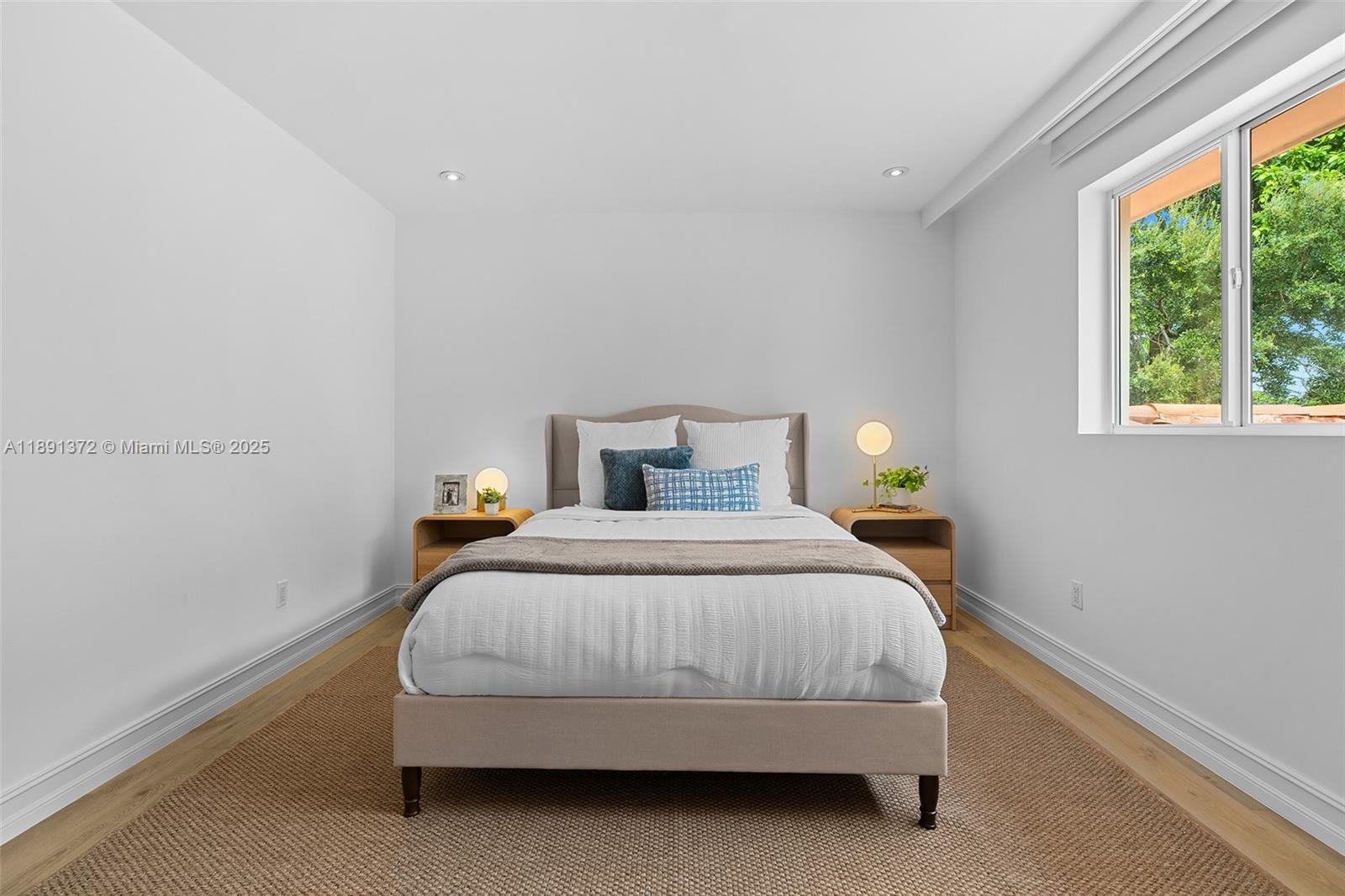 575 Bay Pt Rd Miami, FL 33137