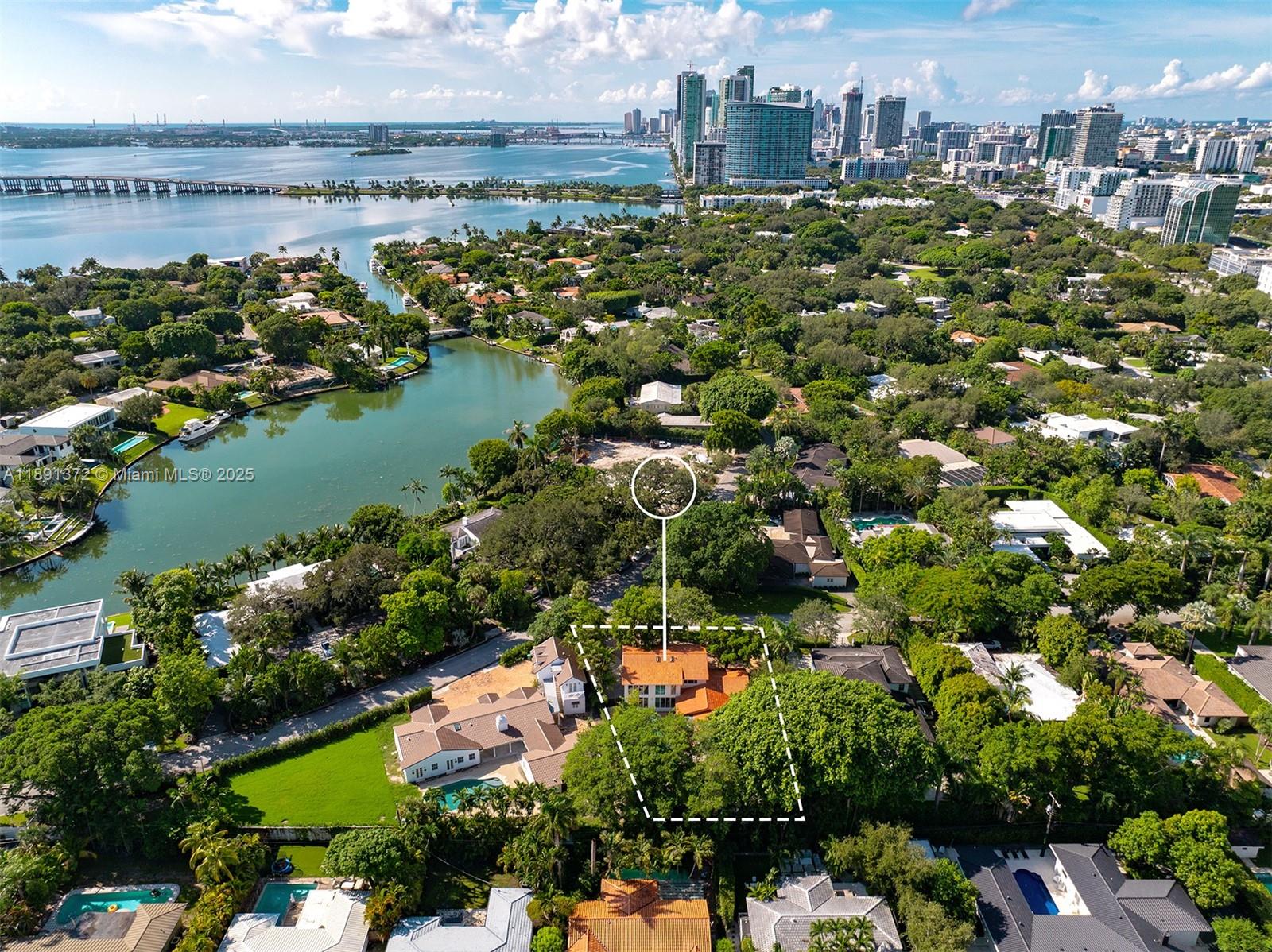 575 Bay Pt Rd Miami, FL 33137