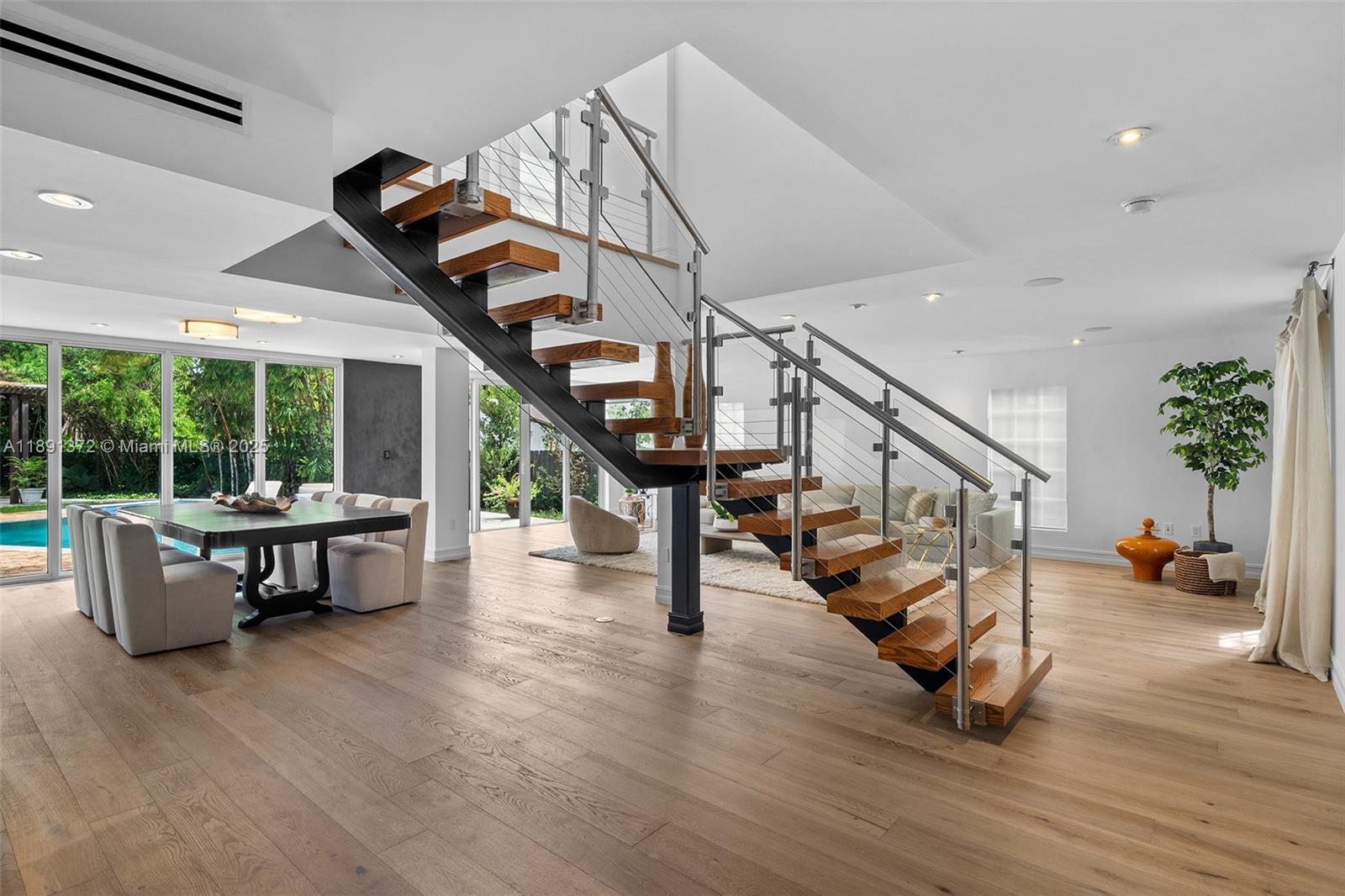 575 Bay Pt Rd Miami, FL 33137