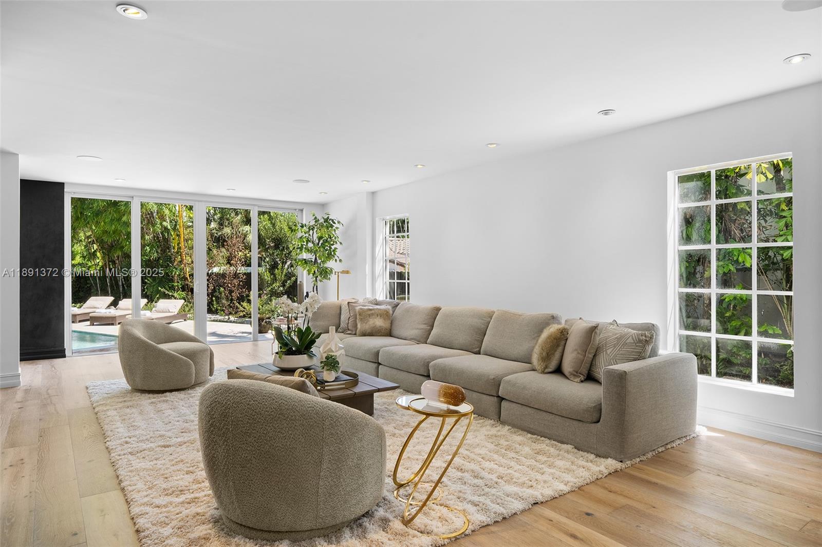 575 Bay Pt Rd Miami, FL 33137