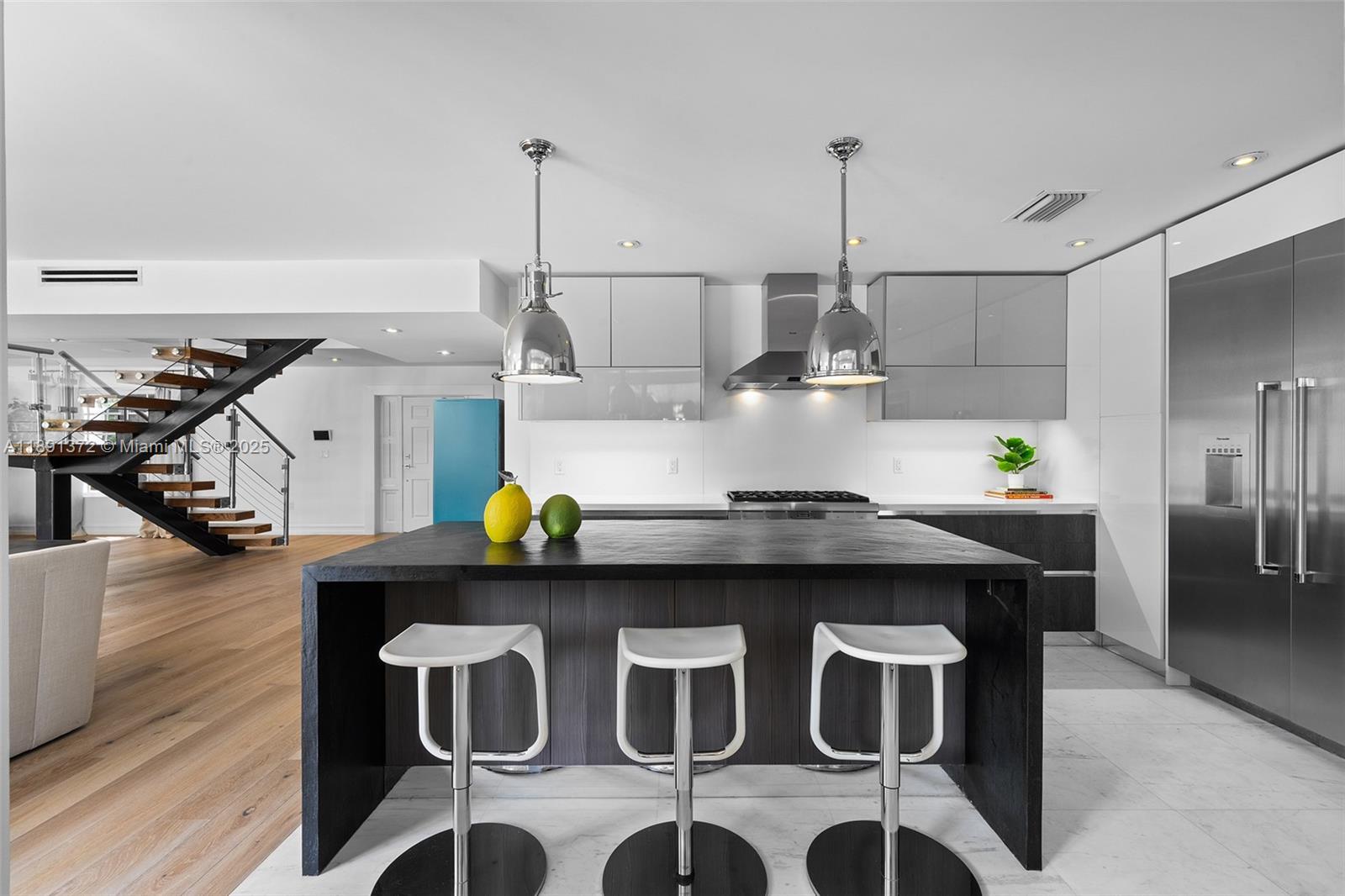 575 Bay Pt Rd Miami, FL 33137