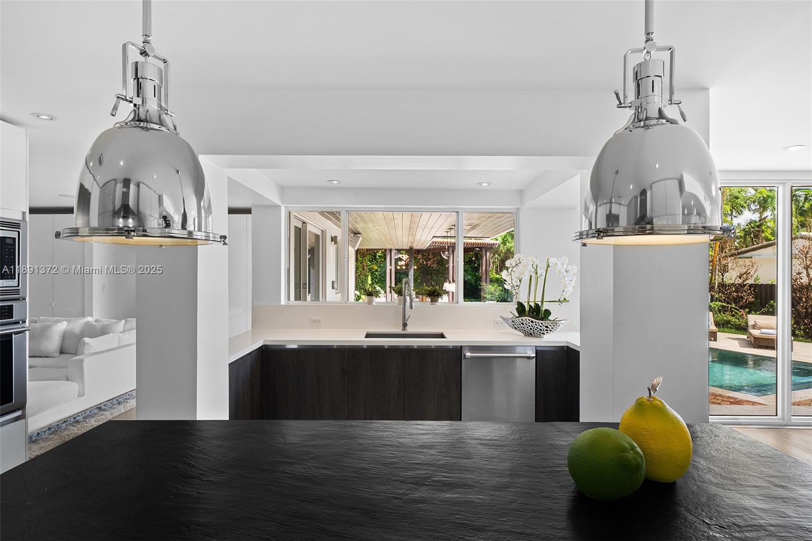 575 Bay Pt Rd Miami, FL 33137