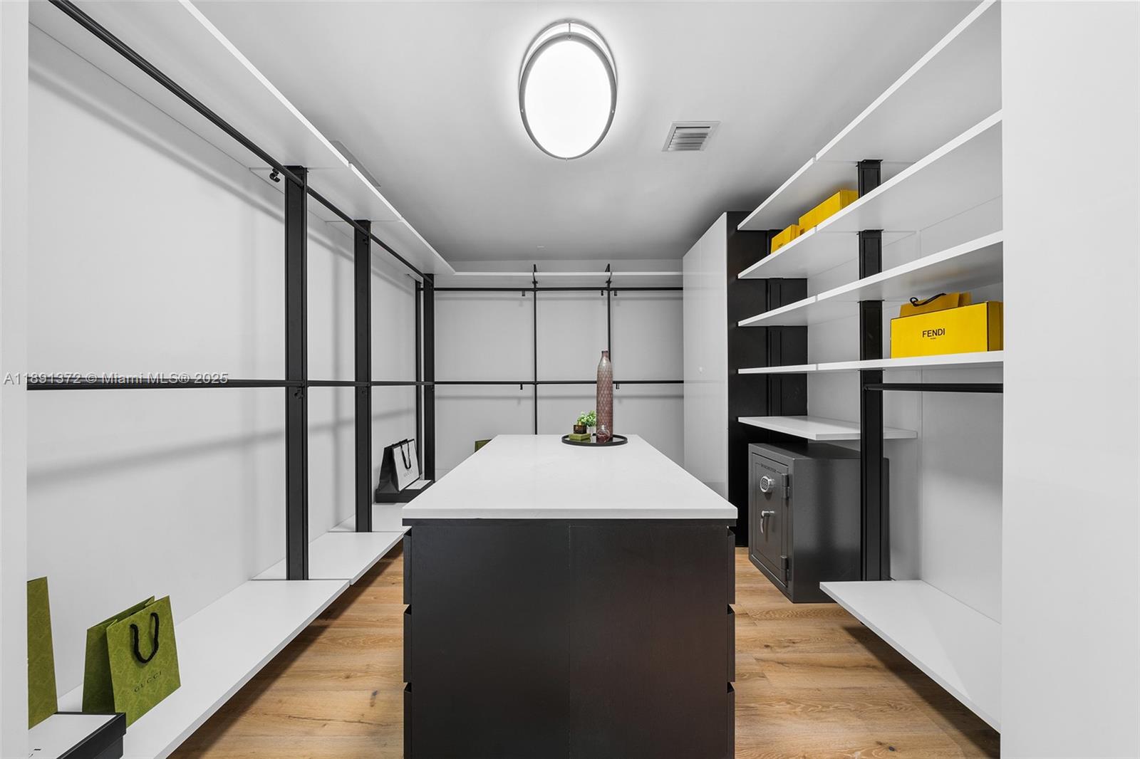 575 Bay Pt Rd Miami, FL 33137