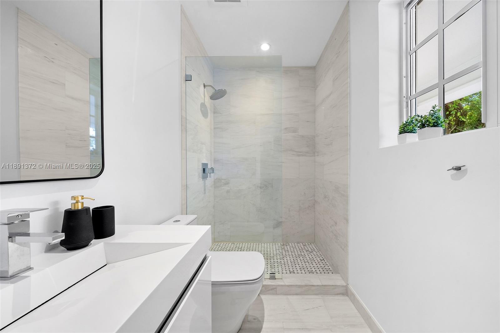 575 Bay Pt Rd Miami, FL 33137