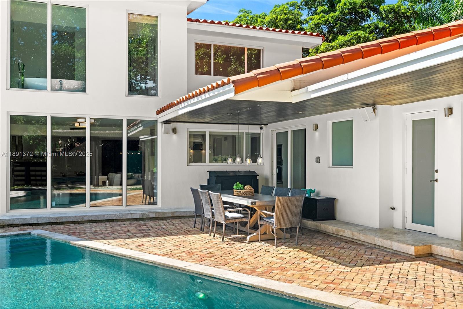 575 Bay Pt Rd Miami, FL 33137