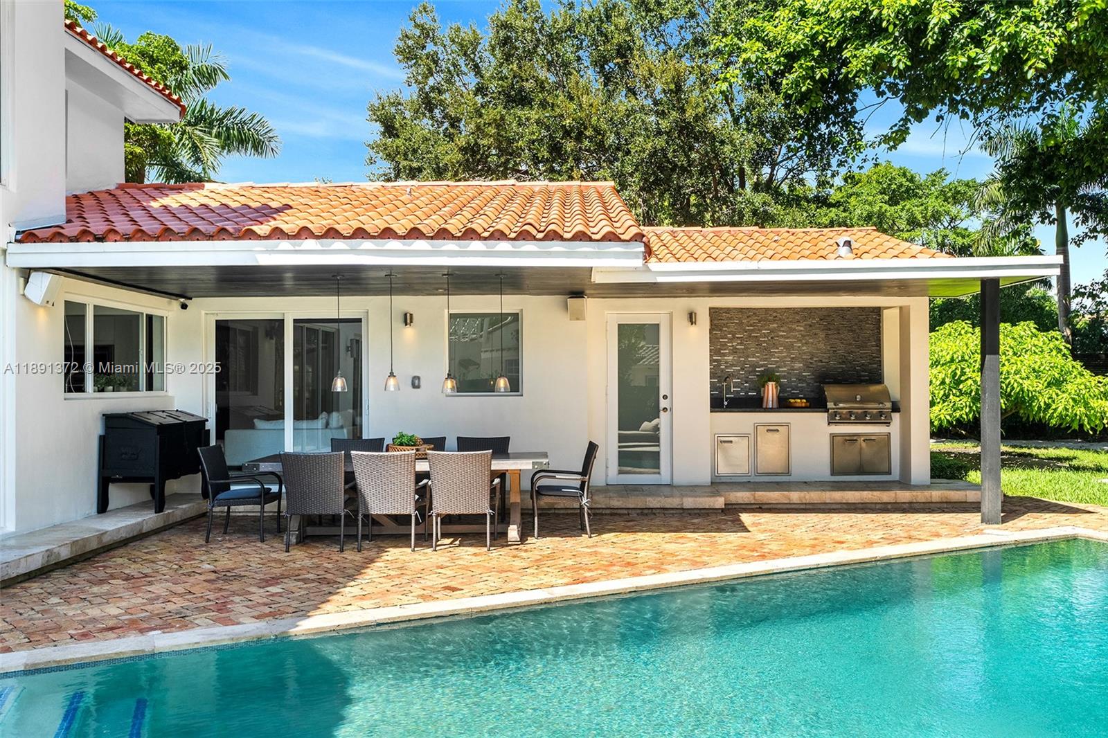 575 Bay Pt Rd Miami, FL 33137