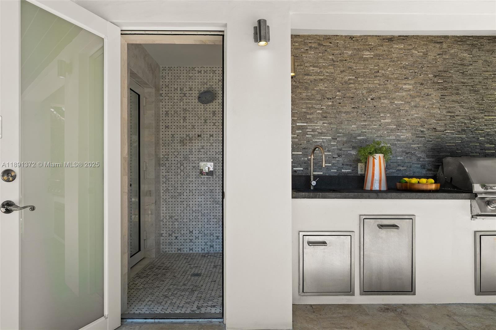 575 Bay Pt Rd Miami, FL 33137