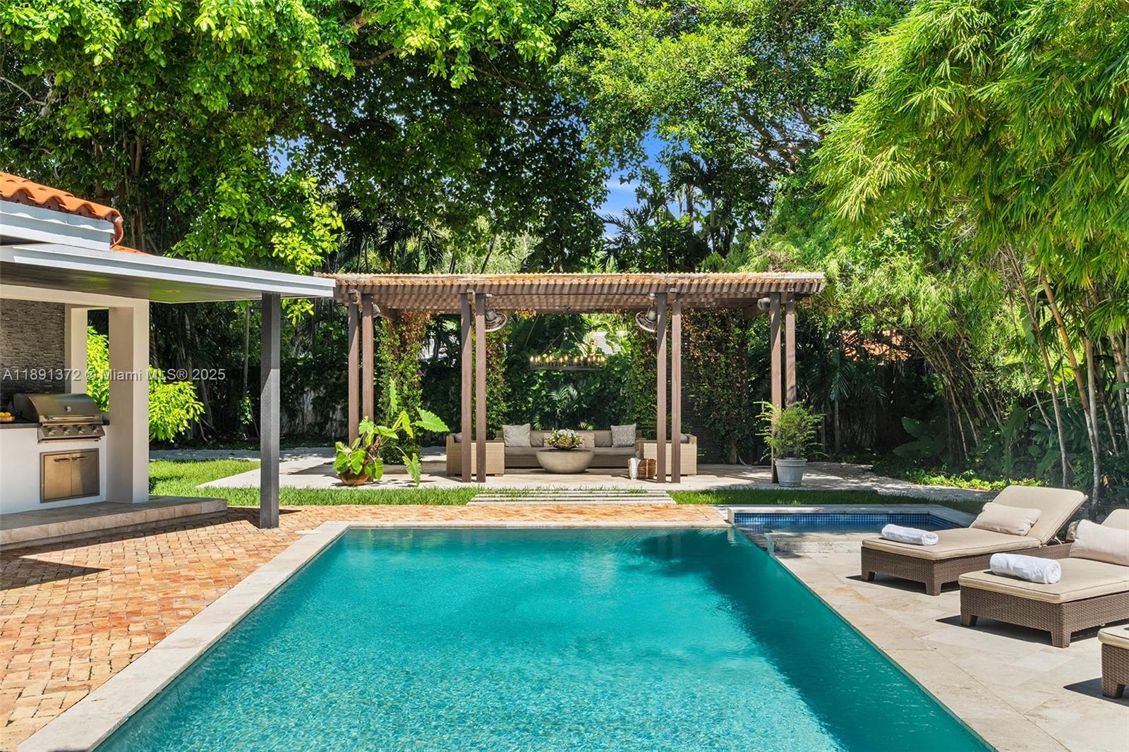 575 Bay Pt Rd Miami, FL 33137