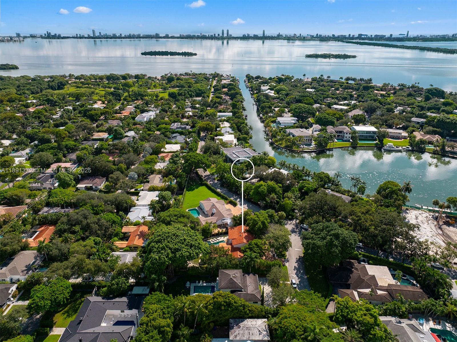 575 Bay Pt Rd Miami, FL 33137