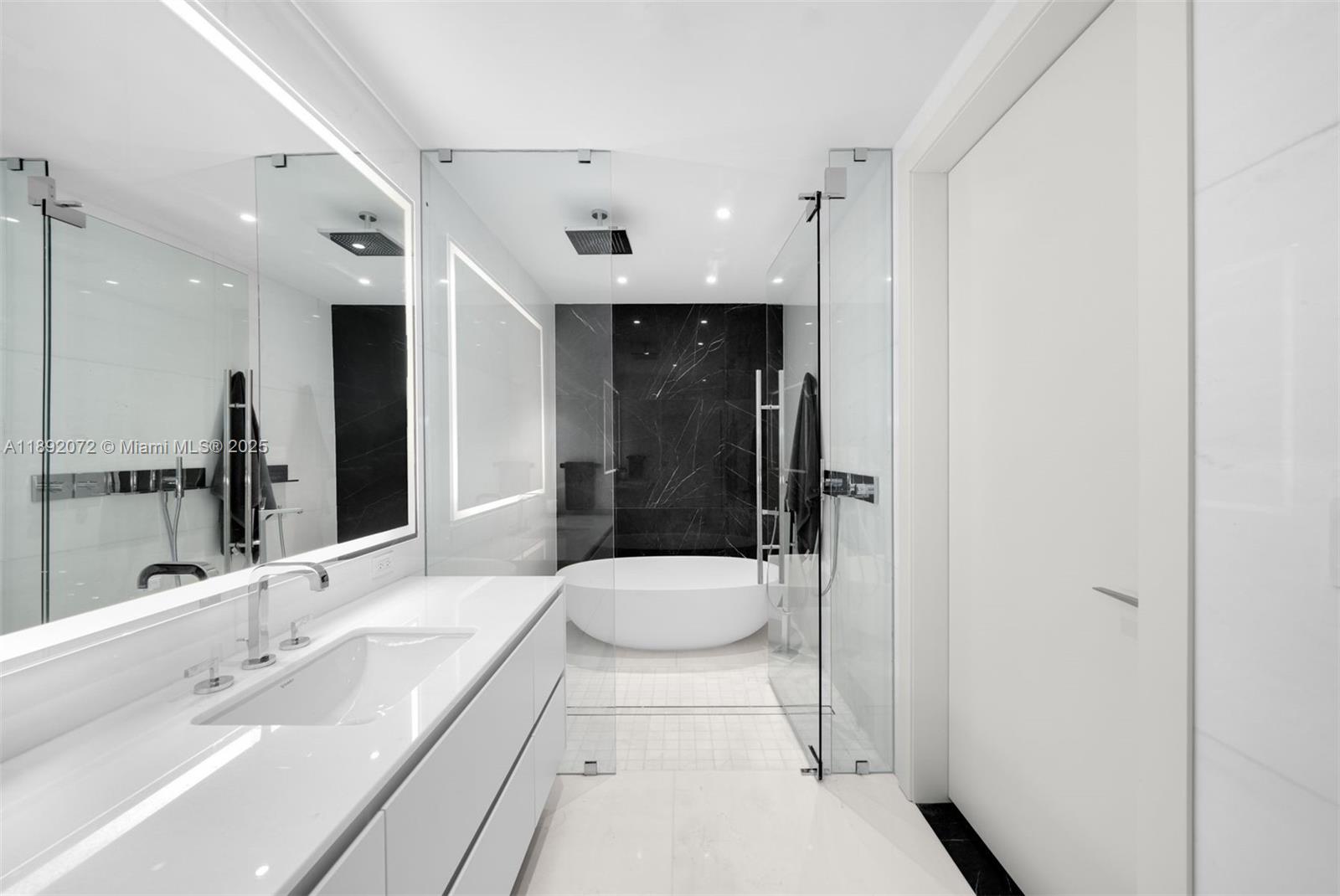 image Aston Martin Residences11