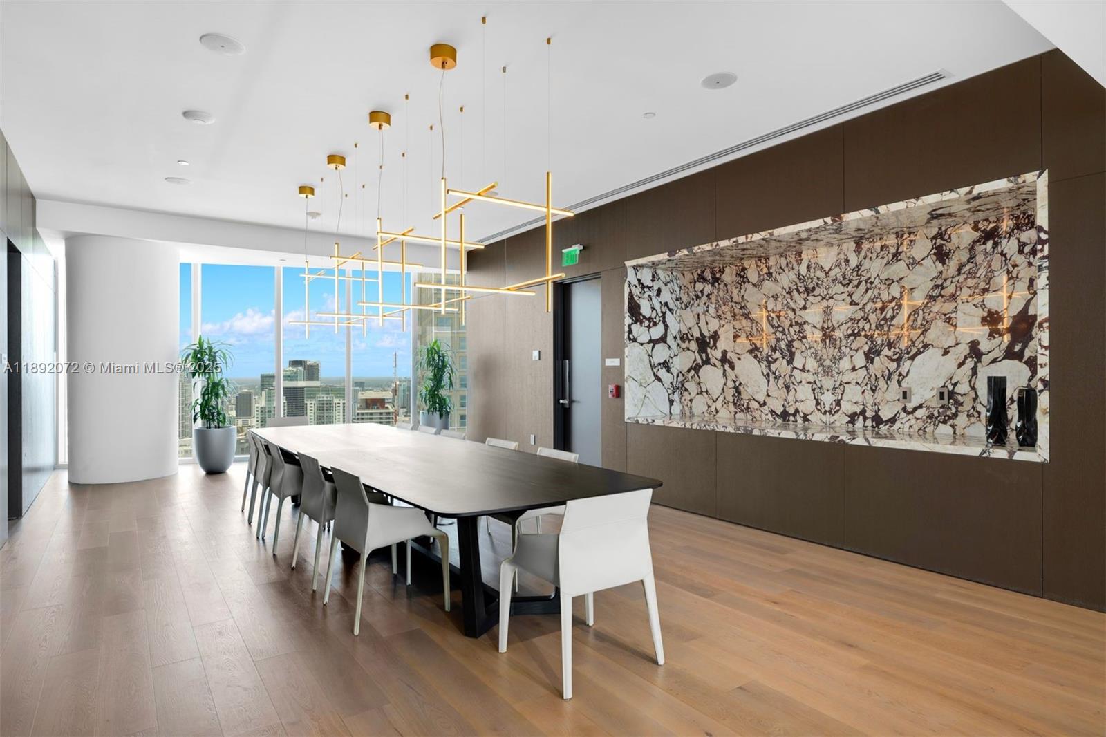 image Aston Martin Residences20