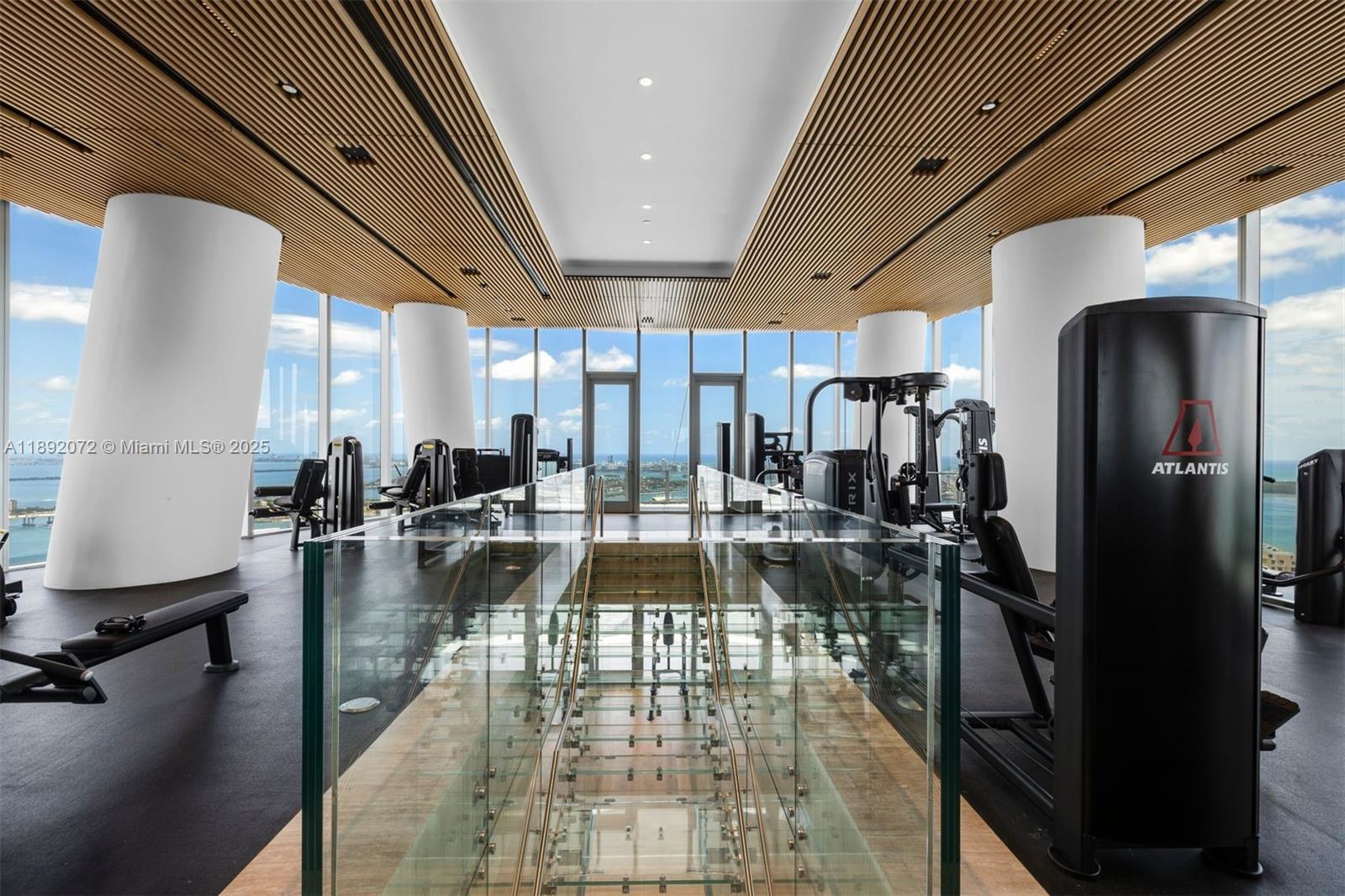 image Aston Martin Residences23