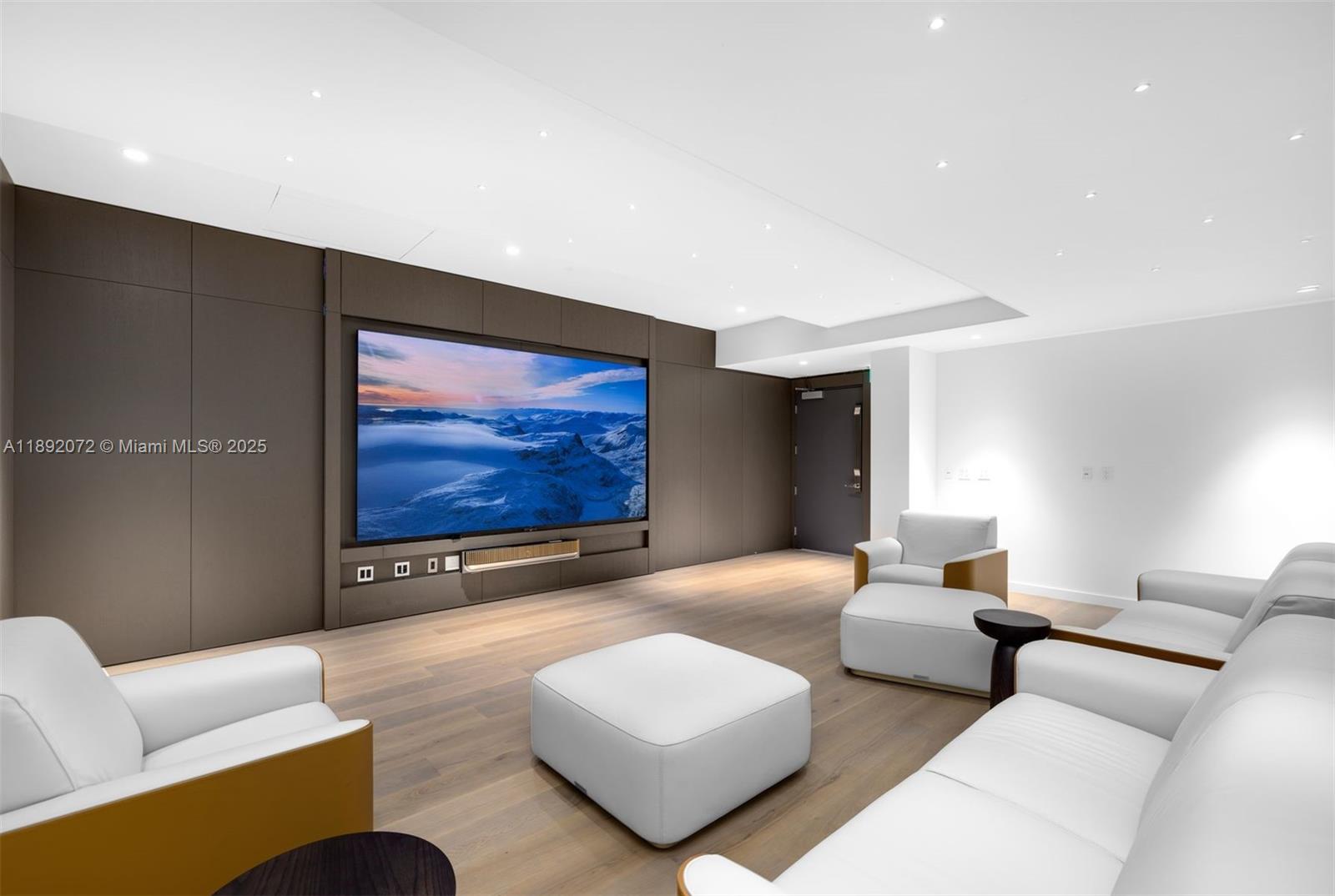 image Aston Martin Residences32