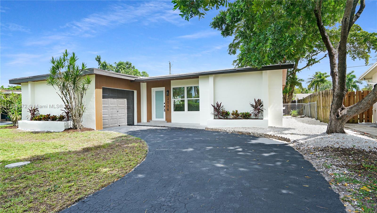2510 N Pine Is Rd