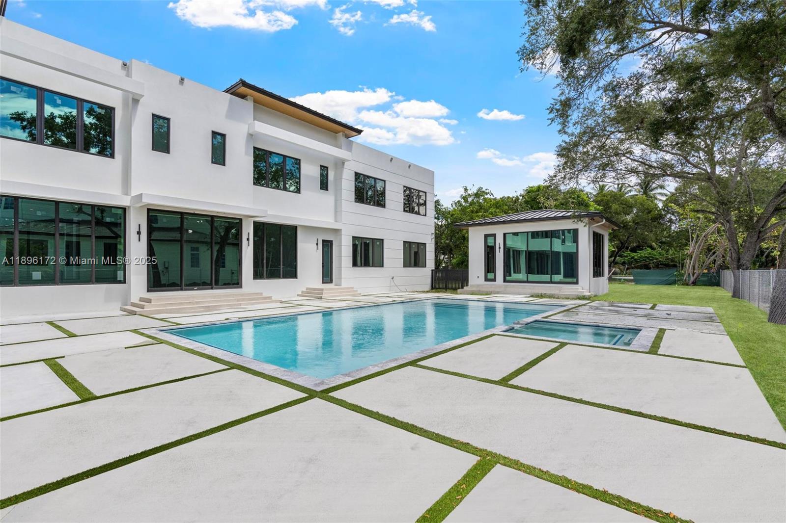 14020 Old Cutler Rd Palmetto Bay, FL 33158