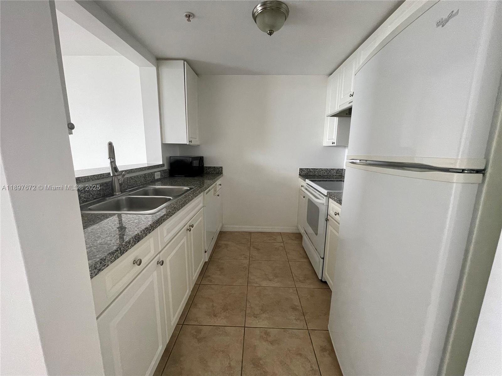 900 SW 8th St #1505 Miami, FL 33130